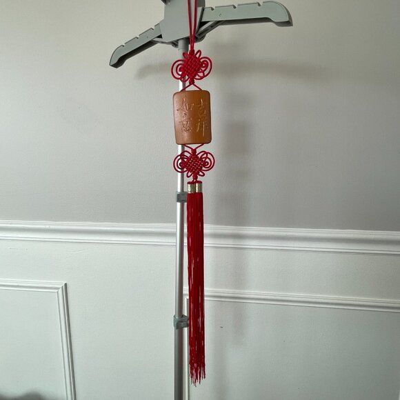 Chinese Carved Wood Red Knots And Tassles Hanging Good Luck Pendant  Circa 1970 - Picture 6 of 6